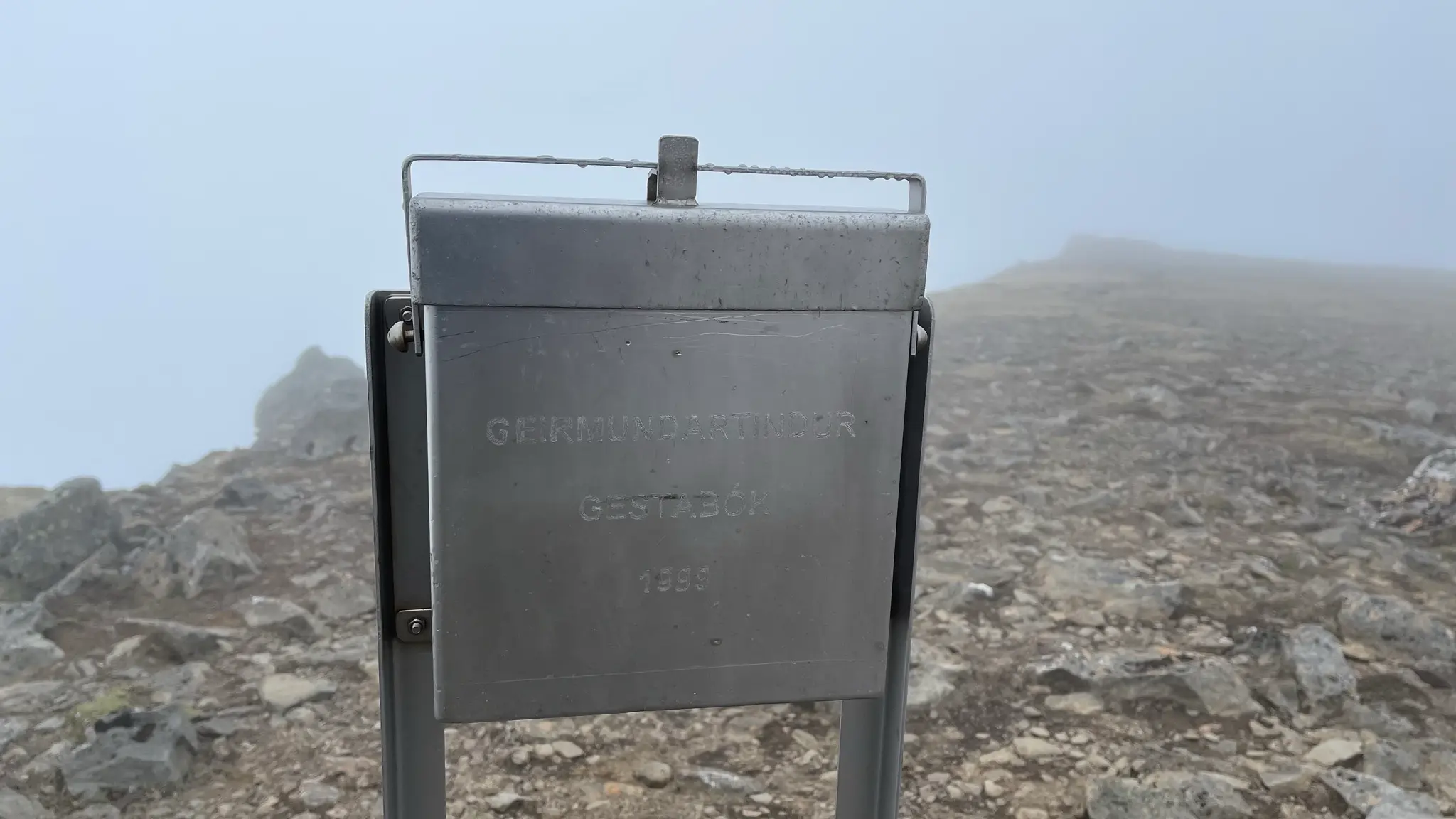 Trail guestbook on Geirmundartindur