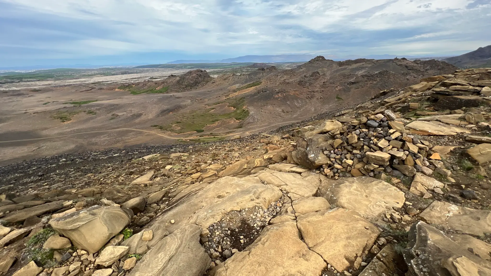 Steep descent from Helgafell